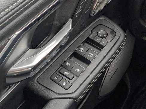 New 2026 RAM 1500 Laramie AWD/4WD image 19