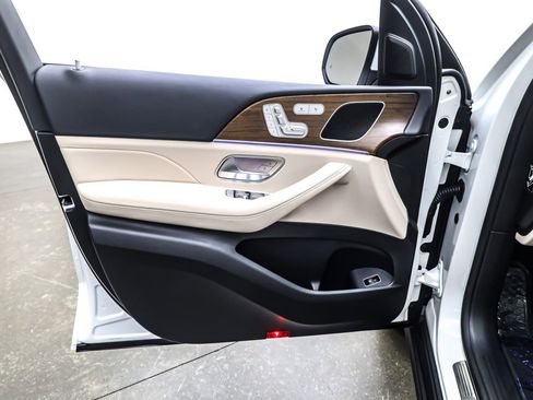 Certified 2025 Mercedes-Benz GLE 350 4MATIC image 23