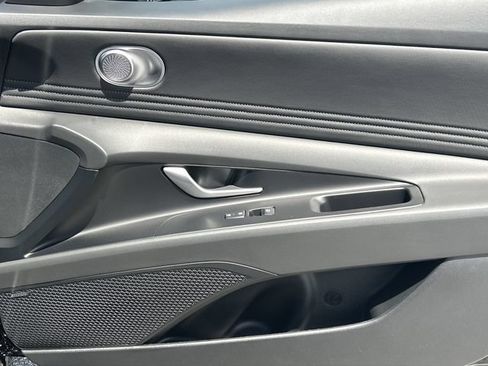 New 2026 Hyundai Elantra Limited FWD image 14