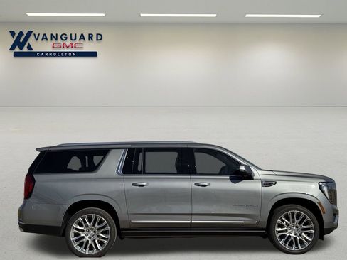 New 2026 GMC Yukon XL Denali w/ Denali Reserve Package image 3