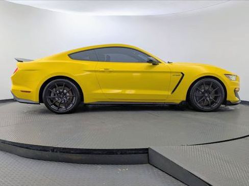 Used 2017 Ford Mustang Shelby GT350 RWD image 9