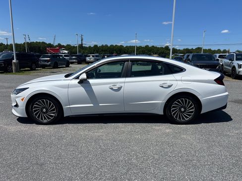 Used 2022 Hyundai Sonata Limited FWD image 2