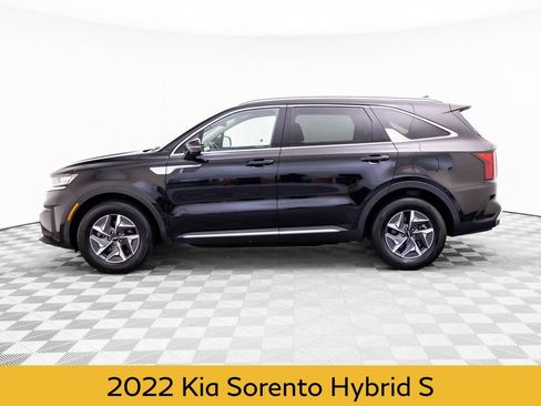 Used 2022 Kia Sorento S AWD/4WD image 2