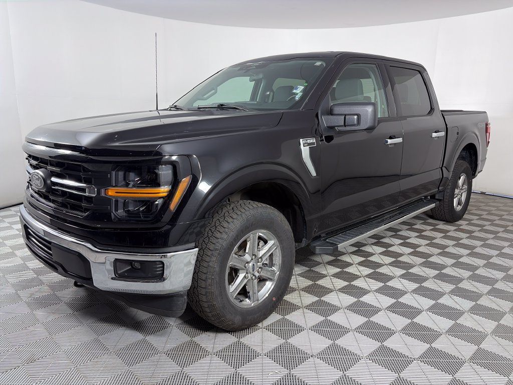 Used 2025 Ford F150 XLT w/ Equipment Group 301A Standard AWD/4WD image 3