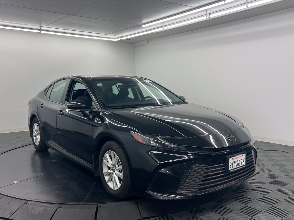 Used 2026 Toyota Camry LE w/ Convenience Package FWD image 3