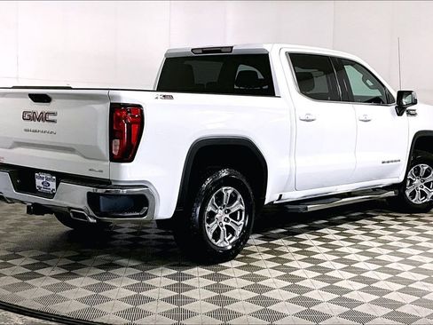 Used 2021 GMC Sierra 1500 SLE w/ X31 Off-Road Package image 12