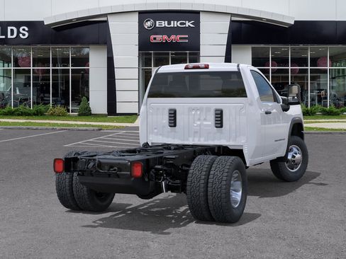 New 2026 GMC Sierra 3500 Pro w/ Convenience Package AWD/4WD image 4
