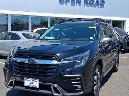 Used 2023 Subaru Ascent Touring AWD/4WD image 1