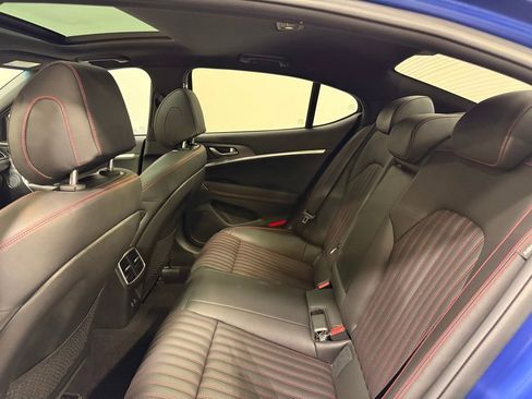 Used 2025 Genesis G70 3.3T Advanced image 11