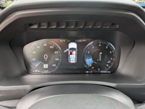 Used 2020 Volvo XC90 T6 Momentum image 32