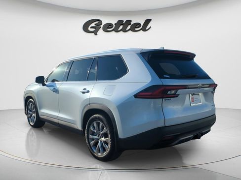 Used 2025 Toyota Grand Highlander FWD image 6