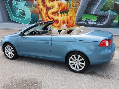 Used 2008 Volkswagen Eos 2.0T FWD image 5