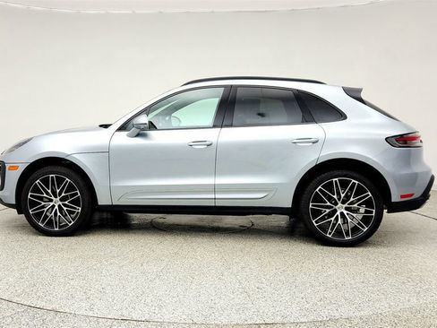 Used 2025 Porsche Macan AWD/4WD image 8