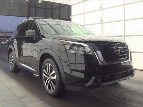 Certified 2024 Nissan Pathfinder Platinum w/ Cargo Package image 2