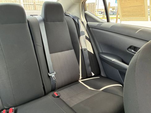 Used 2025 Nissan Sentra SV FWD image 30