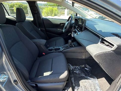Used 2024 Toyota Corolla LE FWD image 39