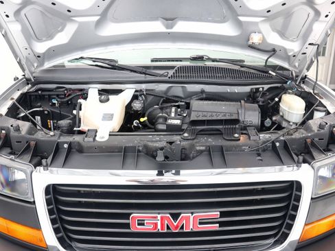 Used 2017 GMC Savana 3500 LT w/ LT Preferred Equipment Group image 25