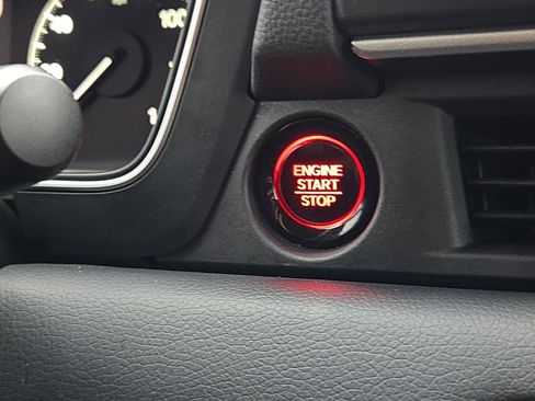 Used 2025 Honda Pilot EX-L image 19