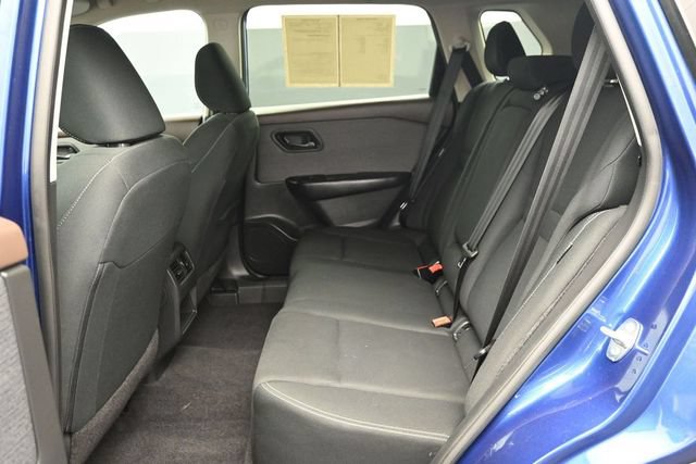 Used 2023 Nissan Rogue S FWD image 8