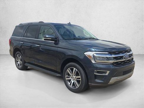 Used 2024 Ford Expedition Limited RWD image 3