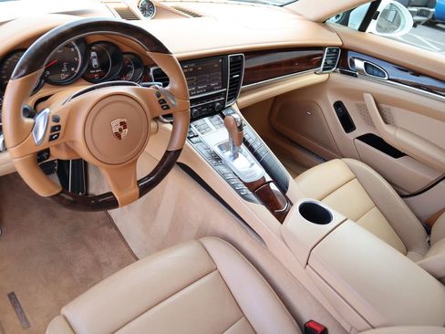 Used 2014 Porsche Panamera Turbo image 9