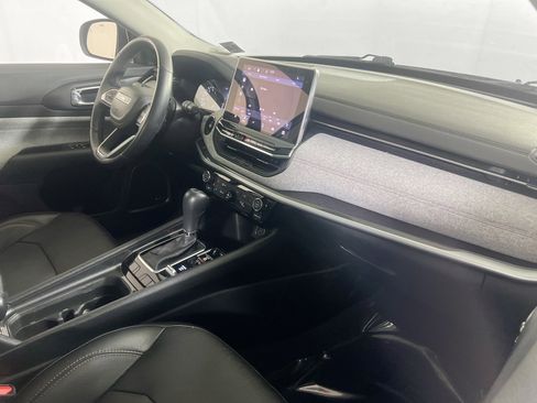 Used 2022 Jeep Compass Latitude w/ Sun and Sound Group image 27