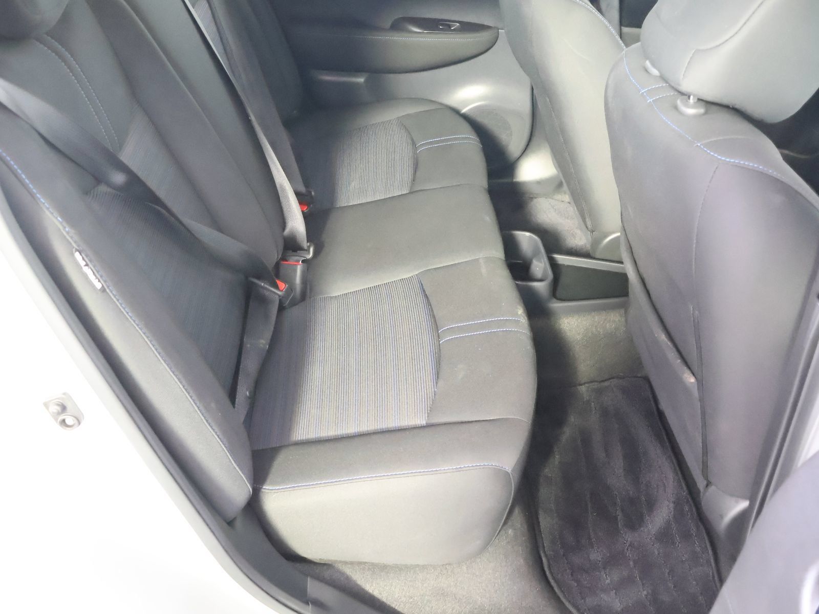 Used 2025 Nissan Leaf S FWD image 42