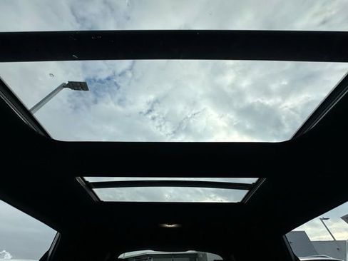 Used 2025 Toyota bZ4X AWD w/ Weather Package image 17