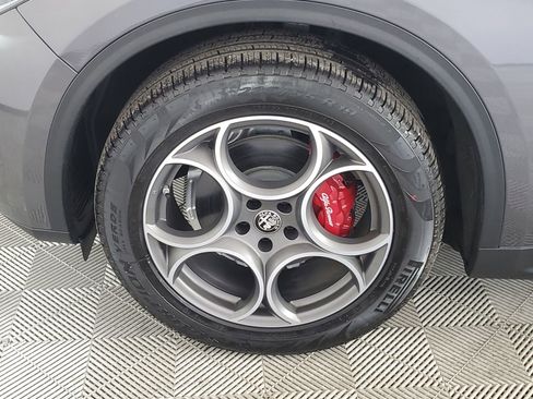 Used 2024 Alfa Romeo Stelvio Sprint image 17