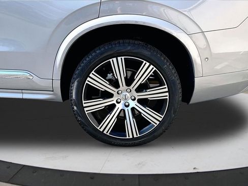 Used 2024 Volvo XC90 B5 Plus image 35