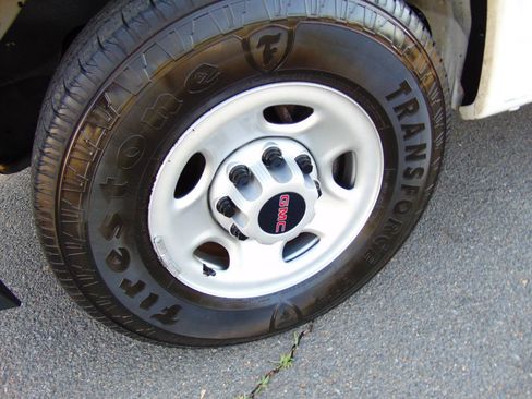 Used 2022 GMC Savana 3500 w/ Power Convenience Package image 48