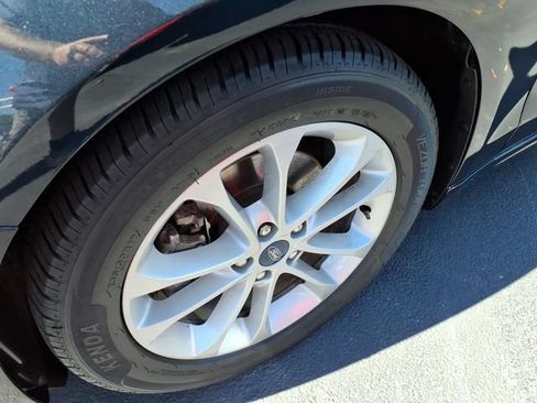 Used 2020 Ford Fusion SE FWD image 7