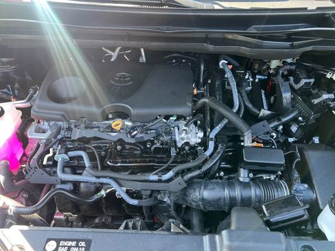 Used 2026 Toyota Sienna XLE FWD image 19