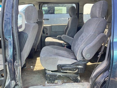 Used 2003 Pontiac Montana image 9