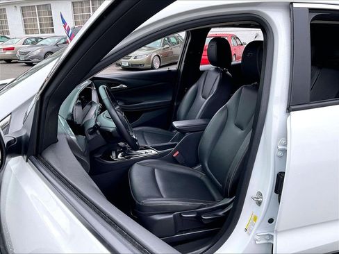 Used 2024 Buick Encore GX Sport Touring image 10