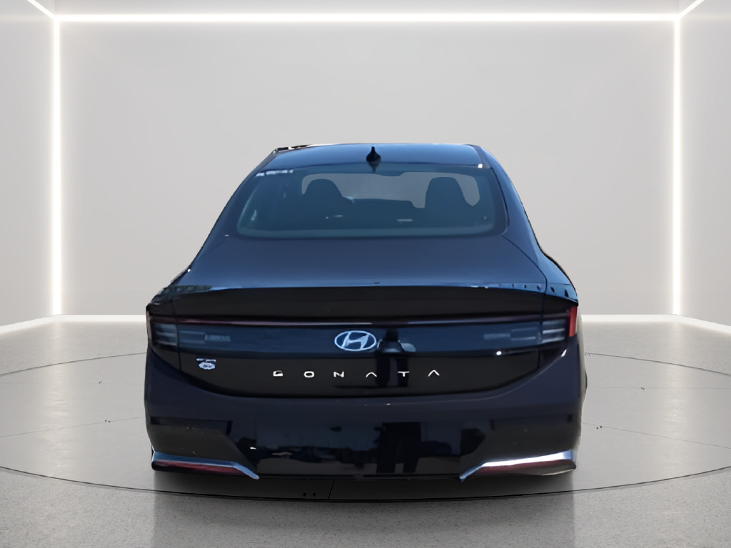 Used 2025 Hyundai Sonata SEL FWD image 4