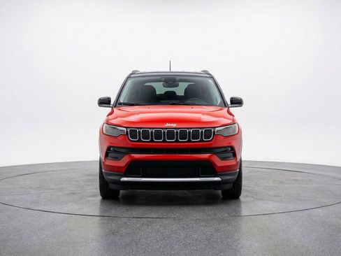 Used 2025 Jeep Compass Limited image 2