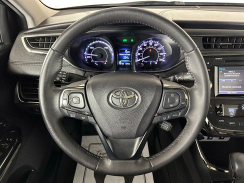 Used 2017 Toyota Avalon XLE Premium image 11