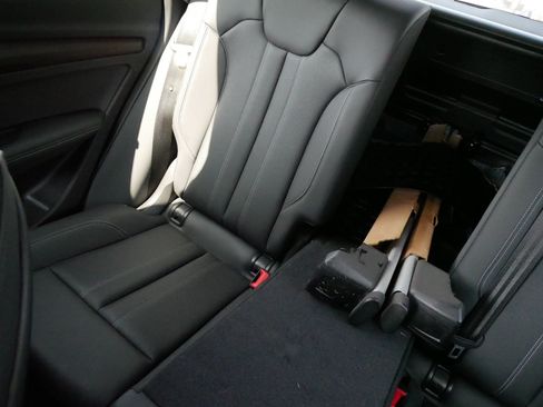 Used 2023 Audi Q5 2.0T Premium Plus w/ Premium Plus Package AWD/4WD image 15