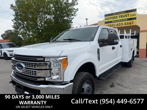 Used 2019 Ford F350 4x4 Crew Cab XL DRW w/ Power Equipment Group image 1