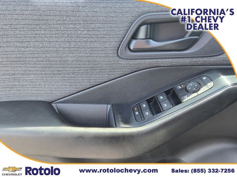 Used 2023 Nissan Rogue S AWD/4WD image 18