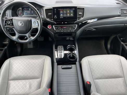 Used 2021 Honda Passport Touring image 2