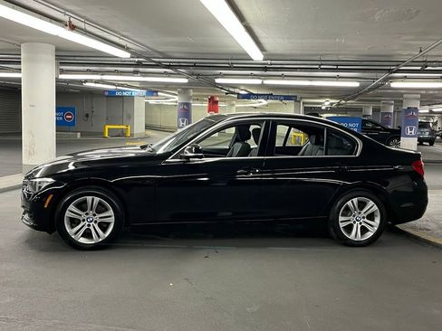 Used 2017 BMW 330i xDrive Sedan AWD/4WD image 32