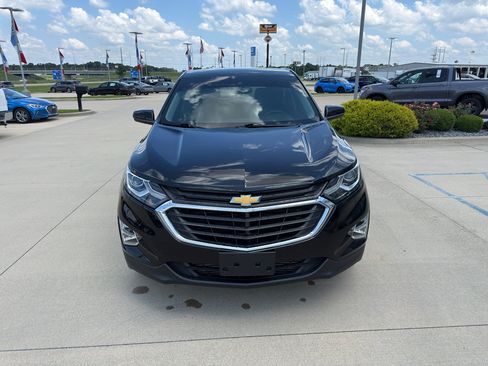Used 2020 Chevrolet Equinox LT FWD image 2