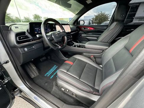Used 2026 Chevrolet Traverse RS w/ LPO, Floor Liner Package AWD/4WD image 10