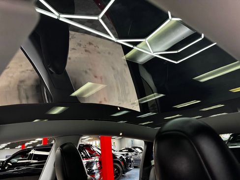 Used 2024 Tesla Model Y Long Range image 35