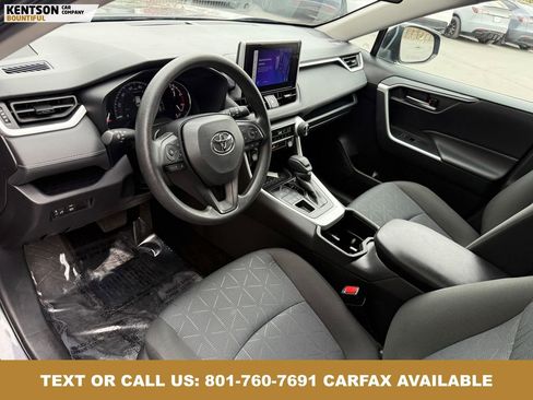 Used 2025 Toyota RAV4 XLE AWD/4WD image 29
