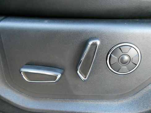 Used 2018 Ford F150 Platinum w/ Technology Package image 25