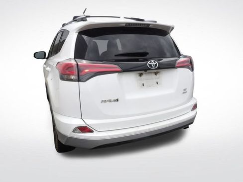 Used 2018 Toyota RAV4 SE w/ Power Extra Value Package AWD/4WD image 13