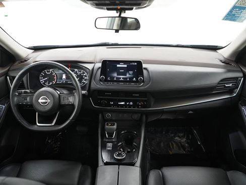 Used 2023 Nissan Rogue SV w/ SV Premium B Package AWD/4WD image 13